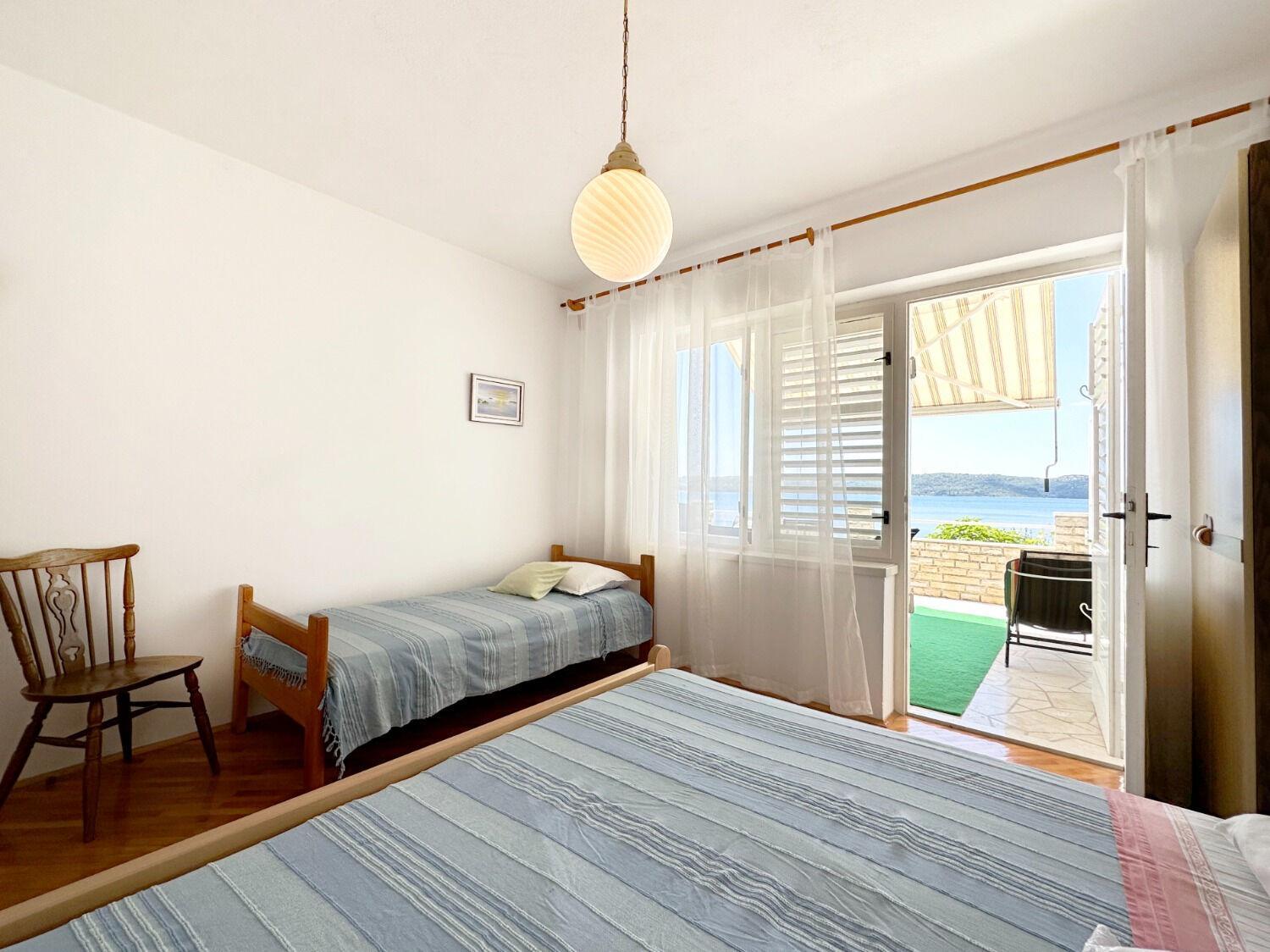 Apartments Mihaela Трогир Экстерьер фото