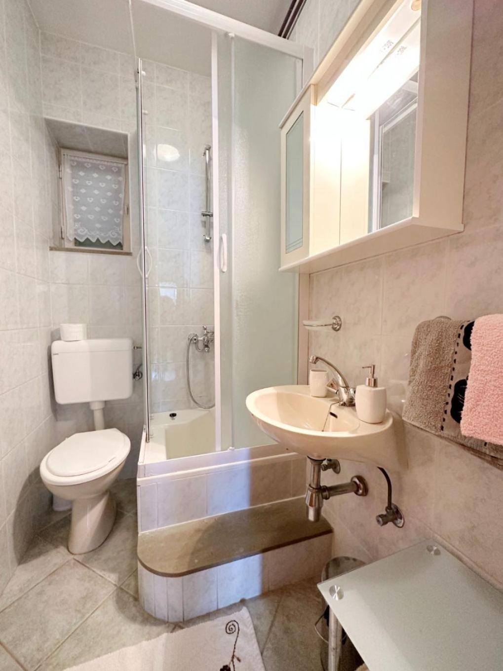 Apartments Mihaela Трогир Экстерьер фото