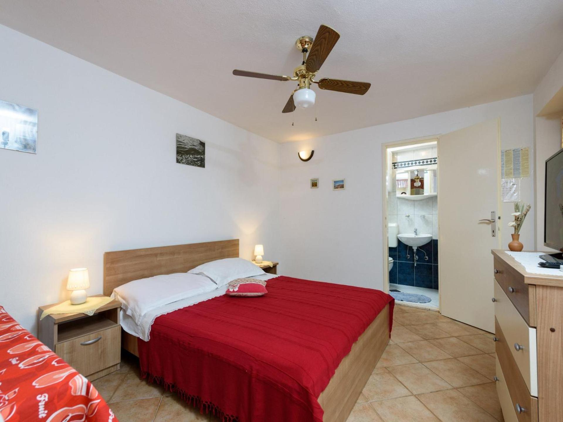 Apartments Mihaela Трогир Экстерьер фото