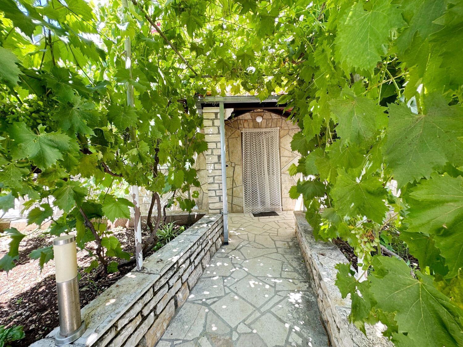Apartments Mihaela Трогир Экстерьер фото